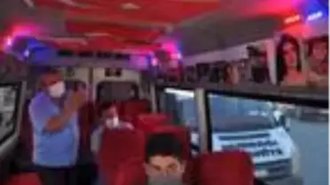 Nostaljik minibüste, yolcular inecekleri yeri unutuyor