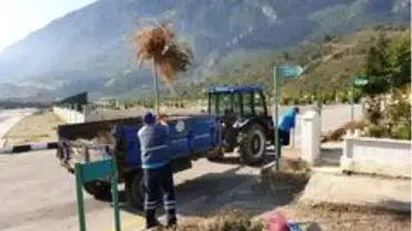 Manisa genelindeki mezarlıklarda hummalı çalışma