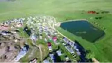 GÜMÜŞHANE Ernek Yaylasındaki doğal göl ilgi görüyor