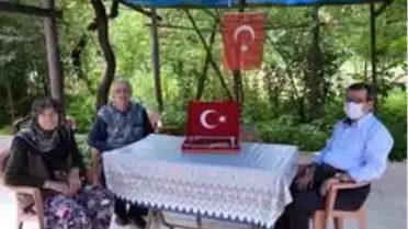 Kaymakam Gürdal, çocukları şehit olan babalarının Babalar Günü'nü kutladı