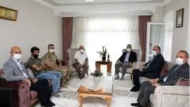 Vali Makas'tan şehit ailelerine ziyaret