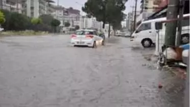 Soma'da aşırı yağış hayatı felç etti
