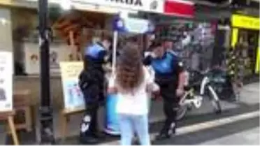 Düzce'de miniklerin maskelerini polis abi ve ablaları verdi