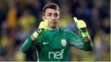 Galatasaray'dan transfer harekatı! Muslera yerine Ruffier