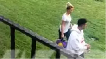Oyuncu Farah Zeynep Abdullah, Reynmen ile baş başa yakalandı