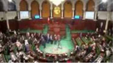 Tunus Meclis Başkanı Gannuşi'den milletvekillerine sükunet çağrısı