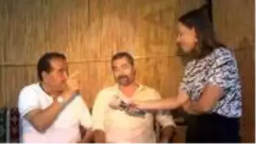 İbrahim Tatlıses, tehdit gerekçesiyle karakolluk olduğu oğluyla sarılıp barıştı