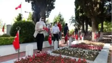 İzmit'in kurtuluşunun 99'uncu yılı kutlandı