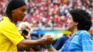 Ronaldinho futbola dönmek istiyor! Maradona ile aynı takımda...
