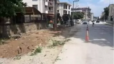 Gazhane Caddesi'nde kaldırım tamiri devam ediyor