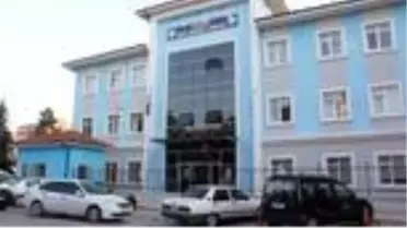Yaşlı bir kadını dolandıran 2 şüpheli yakalandı