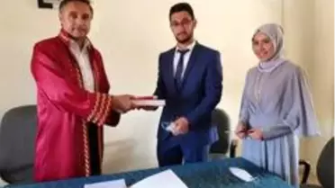 Müftü Bal, genç çiftlerin nikahını kıydı