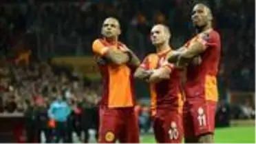 'Keşke G.Saray'da futbolu bıraksaydım' diyen Sneijder, gelecek için iddialı: Bana görev vermek isteyecekler