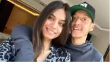 Mesut Özil eşi Amine Gülşe'nin isteğiyle Çeşme'deki ultra lüks villasını yeniledi