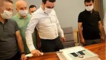 Başkan Özlü'ye doğum günü sürprizi