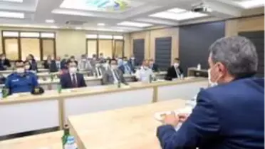 Vali Şıldak Edremit'te daire amirleri ile bir araya geldi