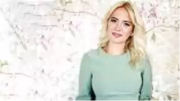 İYİ Parti Milletvekili Lütfü Türkkan'ın kızı Dilara Türkkan, çakarlı araçla emniyet şeridini ihlal etti