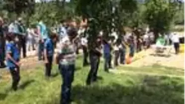 Traktörün altında kalıp hayatını kaybeden muhtar, toprağa verildi