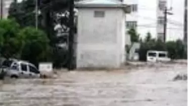 Rize'de Ağaran Şelalesi, aşırı yağışla taştı (2)