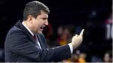 Galatasaray başantrenörü Ertuğrul Erdoğan takımda kalacağını açıkladı