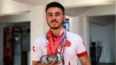 Annesinin 80 liralık pazar parasıyla spor salonuna yazılan genç sporcu dünya 4.'sü oldu