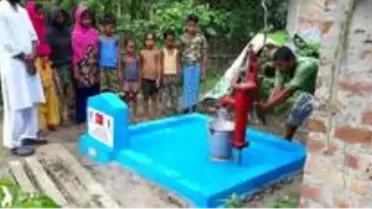 Türk polisi Nepal'de su kuyusu açtırdı