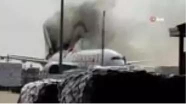 Çin'deki Havalimanı'nda Etiyopya uçağı alev alev yandı