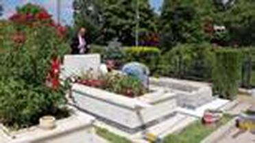 Patlama şehidi Manga'nın mezarı memleketinin taşıyla yapılıyor