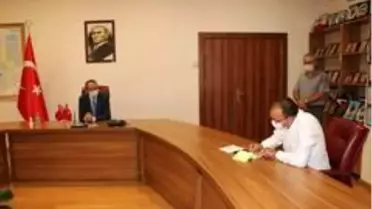 Sultanbeyli Kaymakamı Metin Kubilay Türk Kızılay'ına vekaletle kurban bağışında bulundu
