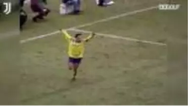 Roberto Baggio'nun Udinese'ye Attığı Müthiş Gol