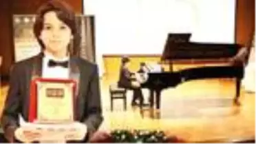 Nota okumayı öğrendiğimde okuma yazma bilmiyordum