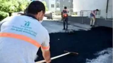 Tepebaşı'nda kaldırım ve yol çalışmaları