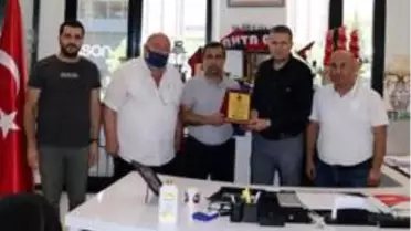 KGY Cemiyeti'nden Başkan Yıldırım'a Plaket