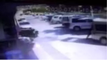 Defalarca takla atarak 8 araca çarpan otomobilin sürücüsü ağır yaralandı