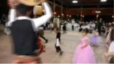 Minik davulcu Yağız görenleri şaşırtıyor