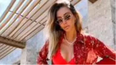 Şeyma Subaşı, Mehmet Germiyangil ile aşk yaşadığı yönündeki iddiaları sevgilisiyle fotoğraf paylaşarak yalanladı