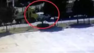Son dakika haber: Hafif ticari araç iki tırın arasında preslendi: 1 ölü, 1 yaralı