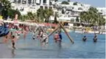 Bodrum'da bayramın ikinci gününde plajlar doldu