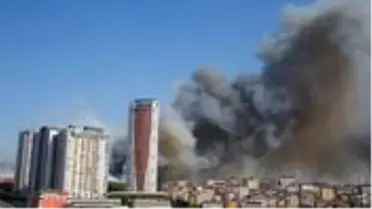 İstanbul'da askeri alanda çıkan yangın, itfaiye ekiplerinin uzun uğraşları sonucu söndürüldü