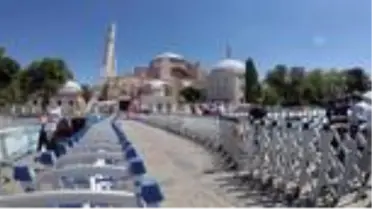 Ayasofya-i Kebir Cami-i Şerifi'ne ziyaretçi yoğunluğu sürüyor