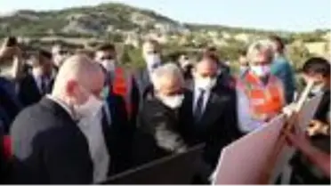 Bakan Karaismailoğlu, Uşak Çevre Yolu'nu inceledi