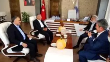Başkan Büyükkılıç ve Milletvekili Yıldız'dan Develi Belediyesi'ne ziyaret