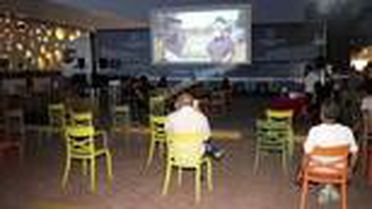 'Gezen sinema tırı' sinemaseverlerle buluştu