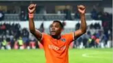 Sözleşmesi biten Robinho, Medipol Başakşehir'den ayrıldı