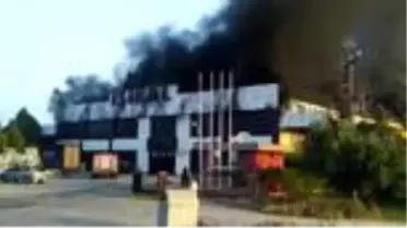 Mobilya fabrikasında yangın (3)