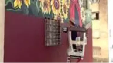 Ressam Diego Rivera'nın eserleri 37 yıllık binanın dış cephesini renklendirdi