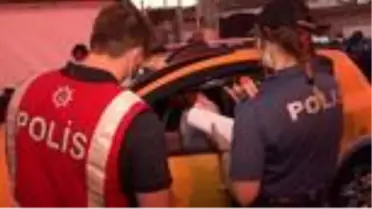 Son dakika genel: Üsküdar'da taksi ve restoranlarda korona virüs denetimi
