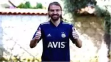 Fenerbahçeli Caner Erkin, koluna kızının dövmesini yaptırdı