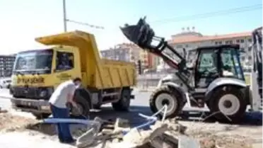 Emeksiz alt kavşağındaki trafik sıkışıklığını gideriliyor