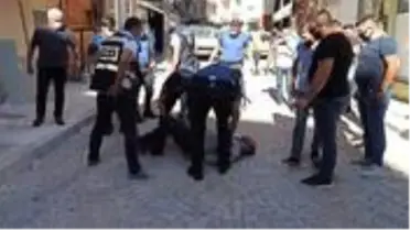 Genç kızlara cinsel organını gösteren sapık, polislere 'beni öldürün' diye yalvardı